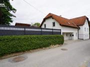 Modernisiertes Traumhaus mit schönem Garten