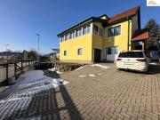 Modernisiertes Wohnhaus mit Wintergarten, Garage &...