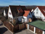 MODERNISIERTES ZWEIFAMILIENWOHNHAUS IN DER...