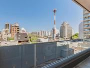 Moderno 2 ambientes en piso alto con balcón – Terrazas...