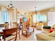 Moderno adosado con excelentes instalaciones, piscina...