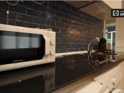 Moderno apartamento de 1 dormitorio con balcón en...