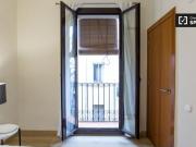 Moderno apartamento de 1 dormitorio con balcón y aire...