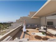 Moderno apartamento de 2 dormitorios en Estepona