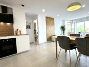 Moderno apartamento de 3 dormitorios • Vistas al mar y...