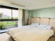 ¡Moderno apartamento en venta con vistas al mar en...