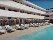 Moderno Apartamento T2 com Terrao, Piscina e Garagem em...