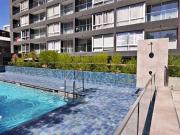 MODERNO DEPARTAMENTO AMOBLADO A PASOS METRO SANTA LUCIA