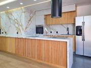 ¡Moderno departamento, con acabados de lujo!