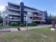 VENTA Moderno Departamento con Balcón Frente y Cochera