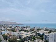 Moderno departamento en edificio con esoectaculares...