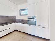 Moderno duplex di 3.5 locali con vista sui castelli con...