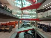 Moderno Edificio Corporativo Metro Los Héroes