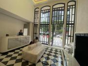 MODERNO EDIFIO QUE ELEVA EL CONCEPTO DE VIVIENDA URBANA