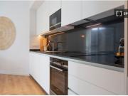 Moderno piso totalmente equipado cerca de la Estación de... Moderno piso totalmente equipado cerca de la Estación de...