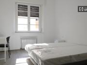 Moderno stanza in appartamento a Lodi, Milano