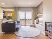 Moderno T2 em Seixal com Vista Atraente