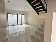 Moderno Townhouse en Venta en Privada con 40 casas en...