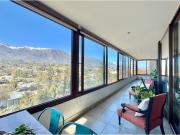 Moderno y amplio Departamento con Vista Despejada