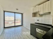 Moderno y luminoso con estacionamiento. Metro Lo Vial