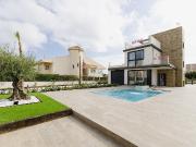 Modernos y contemporáneo diseño en chalets en Orihuela Costa