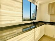 MODERO Y CÉNTRICO DEPARTAMENTO DOBLE ALTURA CON SEGURIDAD