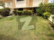 Modren Designed 525 Yards Compact House With Ample...