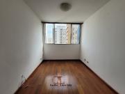 MOEMA APARTAMENTO FORA DE ROTA, RUA ARBORIZADA!