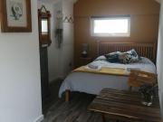 Mon Fri Self contained garden Annexe Available