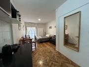 Monoambiente Amoblado con Balcón al Frente