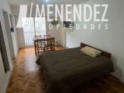 Monoambiente amoblado con balcón francés