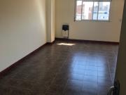 Monoambiente amplio con dos balcones