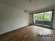 Monoambiente con balcón en palermo