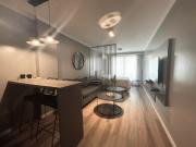 Monoambiente con balcón, vestidor, cochera y FULL...