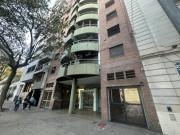 Monoambiente con cochera en venta La Plata