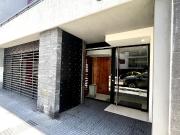 Monoambiente divisible al frente c/ Cochera Balcón y 2...