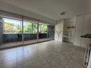 Monoambiente en Alquiler con amplio balcón al frente –...