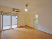 MONOAMBIENTE EN VENTA EN CABALLITO CON PATIO