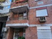 Monoambiente PB + patio en B° Martin