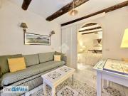 Monolocale arredato Chiaia