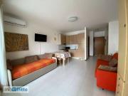 Monolocale arredato con terrazzo Centro