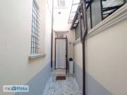 Monolocale arredato con terrazzo Centro