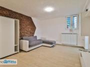 Monolocale arredato con terrazzo Centro