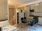 Monolocale arredato con terrazzo Centro