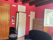 Monolocale arredato con terrazzo Colli