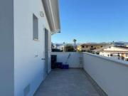 Monolocale arredato con terrazzo Lido