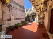 Monolocale arredato con terrazzo Napoli