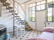 Monolocale con balcone in affitto a Vigentino, Milano