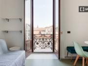 Monolocale in affitto con balcone a Milano