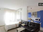 Monolocale in affitto con balcone, Navigli, Milano